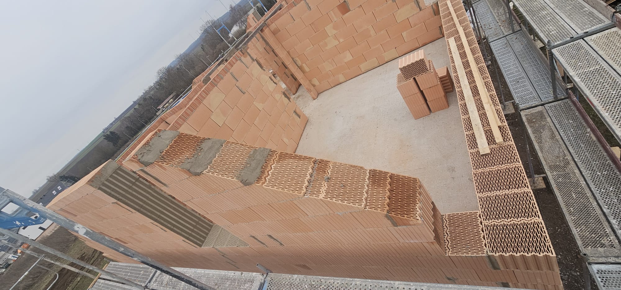 WhatsApp Image 2024-12-13 at 13.03.45