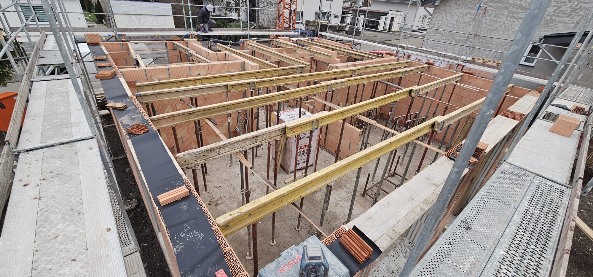 WhatsApp Image 2024-12-13 at 13.04.02