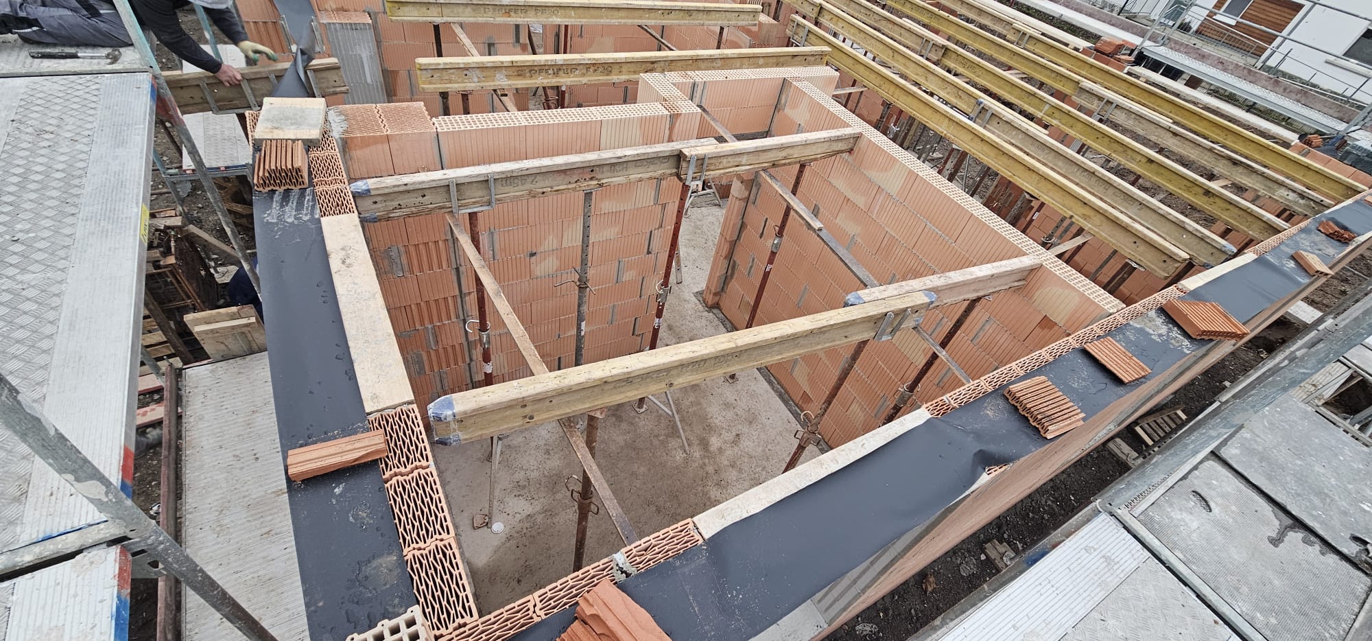 WhatsApp Image 2024-12-13 at 13.04.19