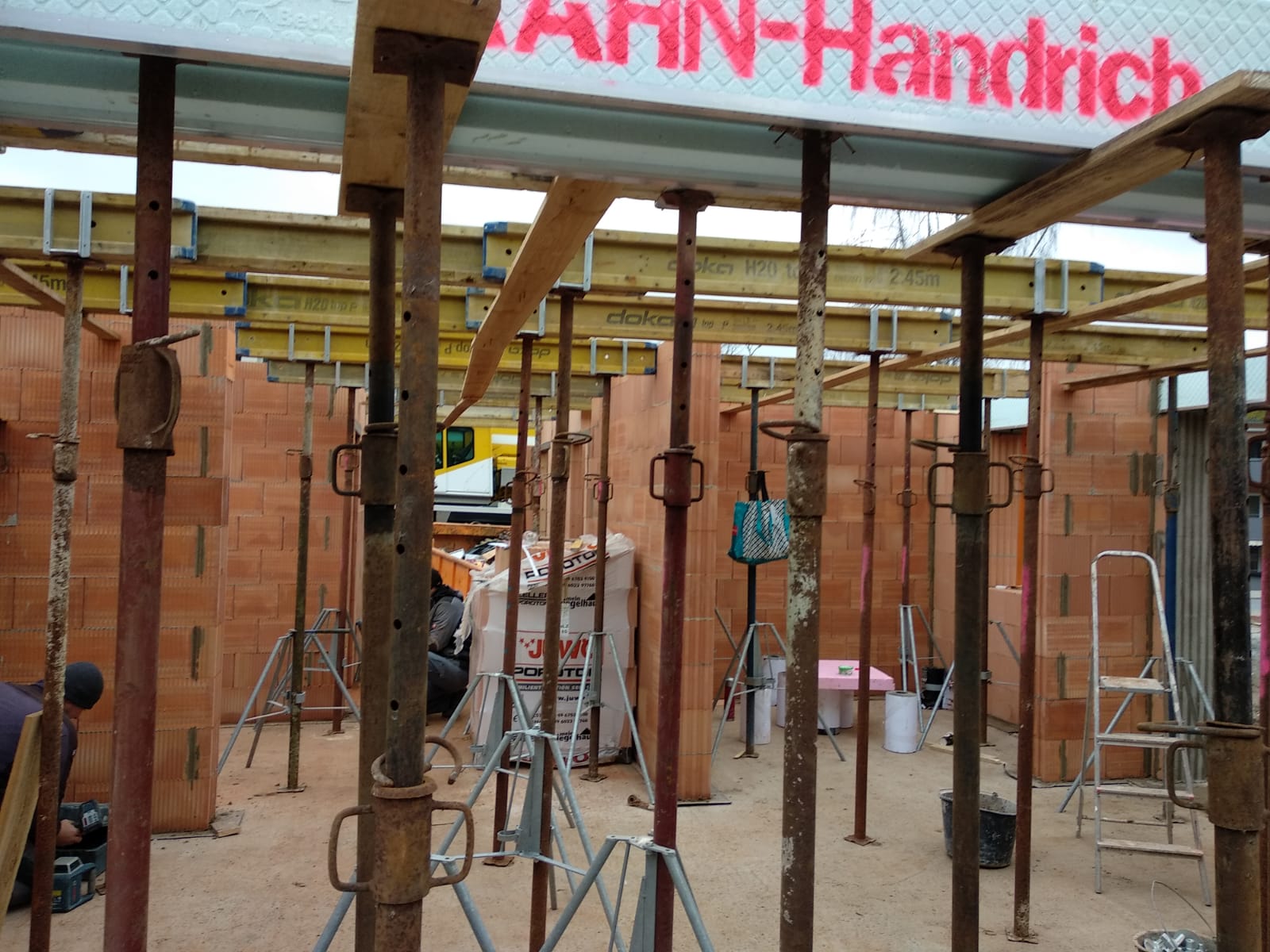 WhatsApp Image 2025-02-11 at 08.52.57 (1)